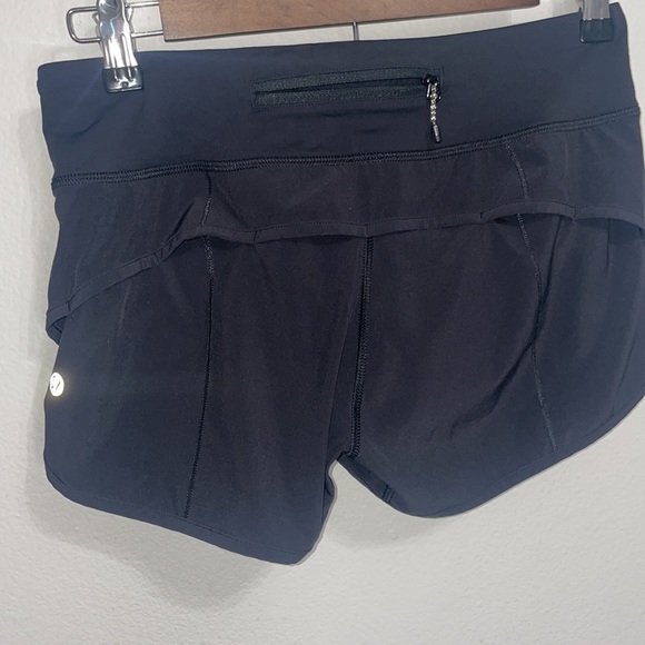 82. Lululemon $68 Speed Up Mid-Rise Lined Short 4" size 4 - Picture 2 of 6